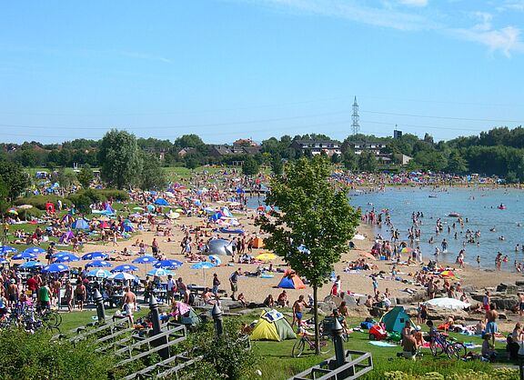 Seepark in Lünen im Sommer