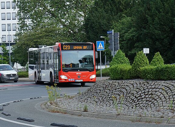 Kreishauskreisel mit Bus