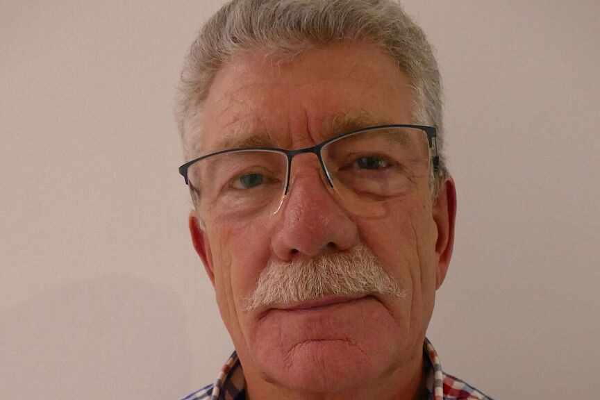 Lothar Wolf Lothar Wolf