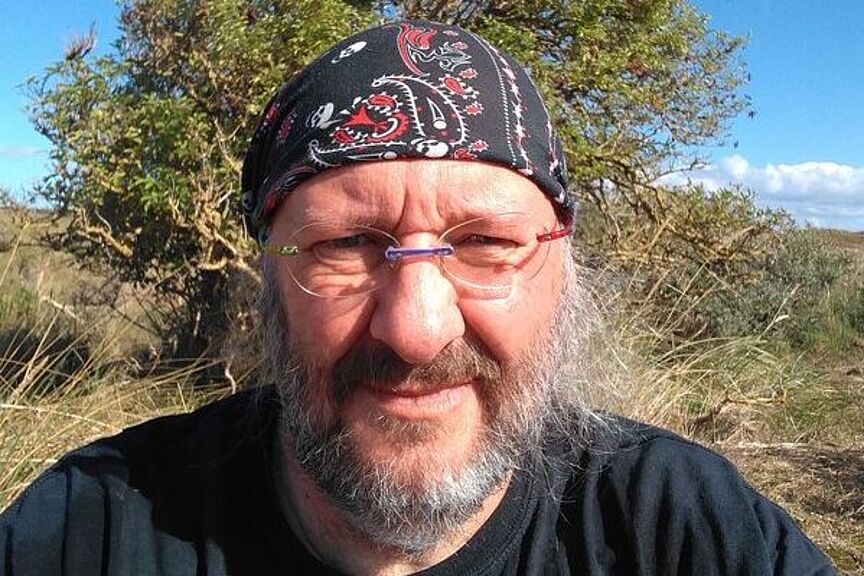 Volker Hendrix Volker Hendrix