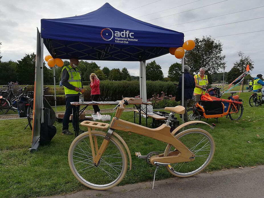 Am ADFC-Stand im Seepark Am ADFC-Stand im Seepark