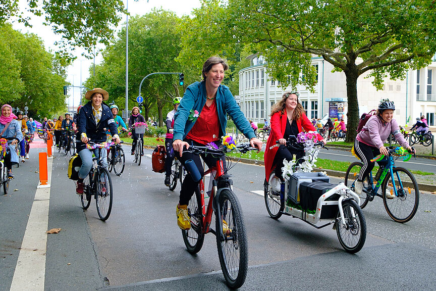Fancy Women Bike Ride Essen Fancy Women Bike Ride Essen