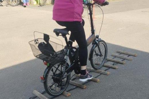 Holprige Wegstrecke Trainigsbild Holperstrecke